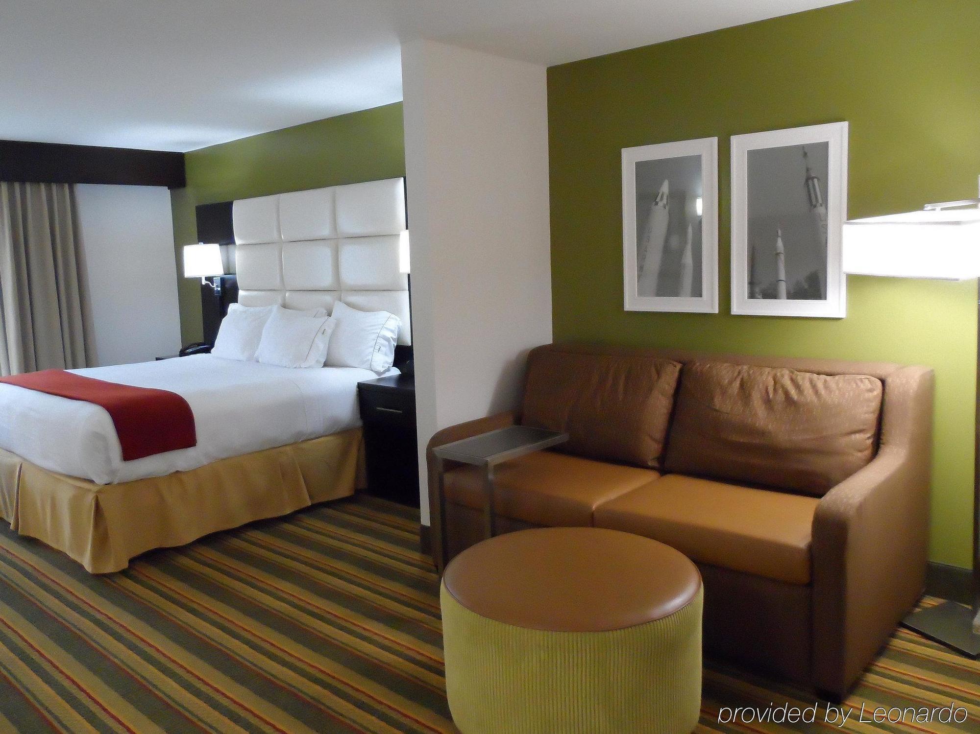 Holiday Inn Express & Suites - Huntsville Airport By Ihg Madison Exterior foto